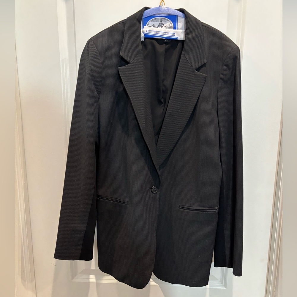 DKNY pinstripe blazer size 4